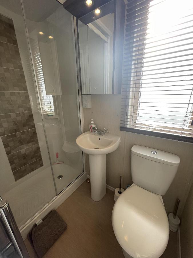 Poole Harbour View Lodge At Rockley Park 외부 사진